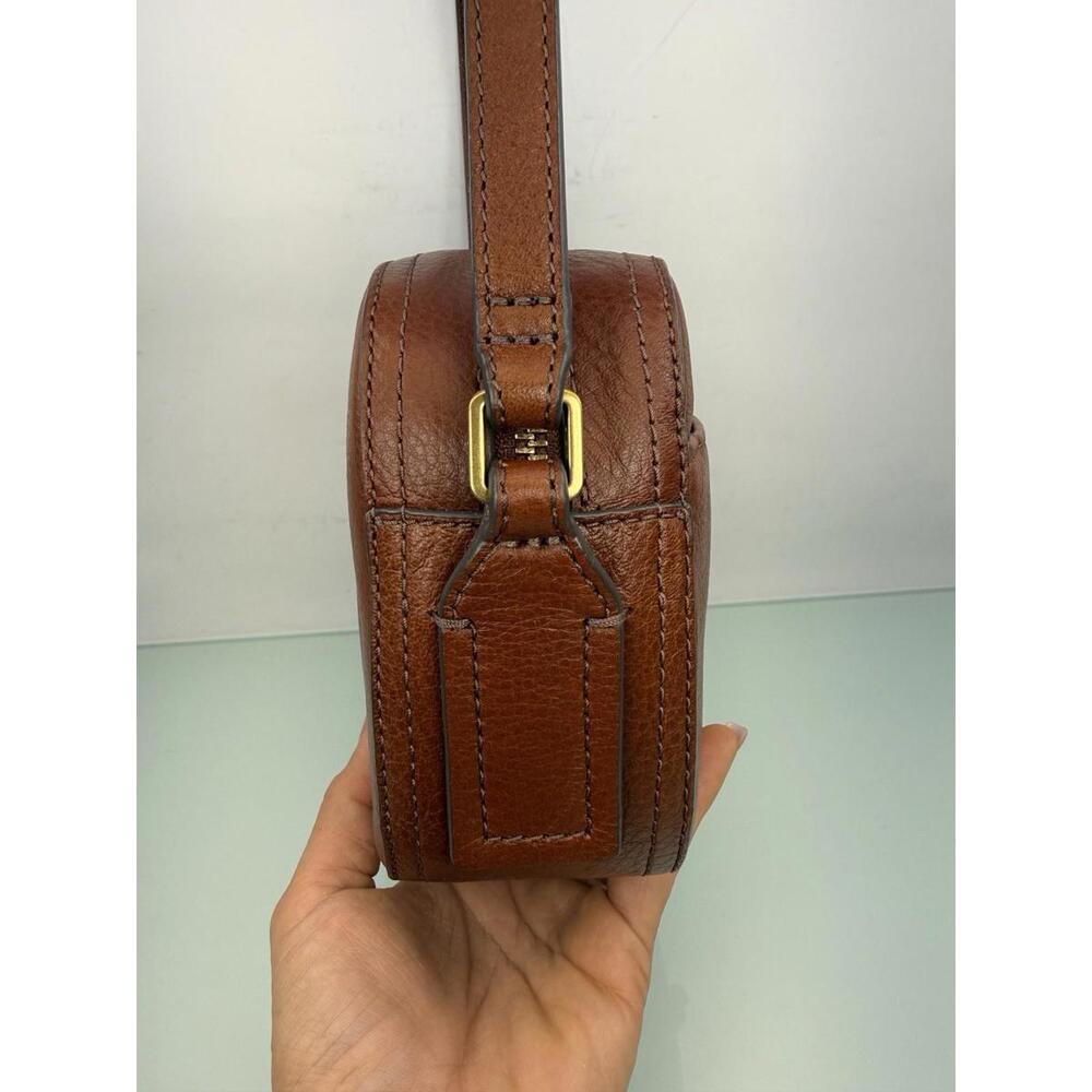 Fossil Liza Crossbody Bag Brown Pebbled Leather Camera Bag Brass Hardware Nwot - Picture 3 of 9